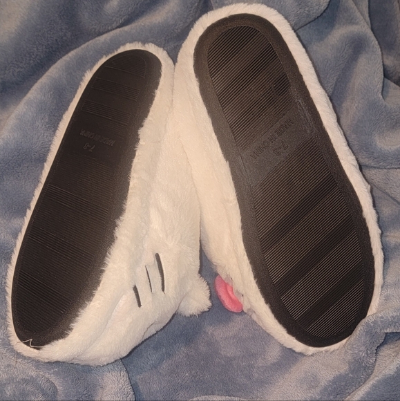 Hello Kitty Slippers - Picture 2 of 4